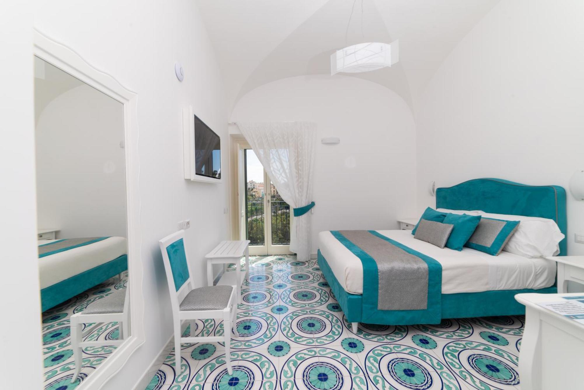 Suites In The Amalfi Coast - Guesthouse With Terrace Near Amalfi - Breathtaking View Of Ravello Скала Екстер'єр фото