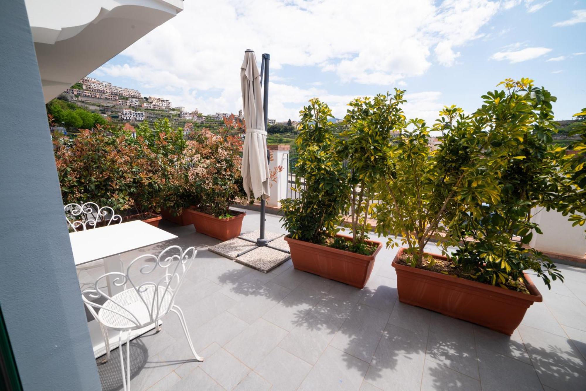 Suites In The Amalfi Coast - Guesthouse With Terrace Near Amalfi - Breathtaking View Of Ravello Скала Екстер'єр фото